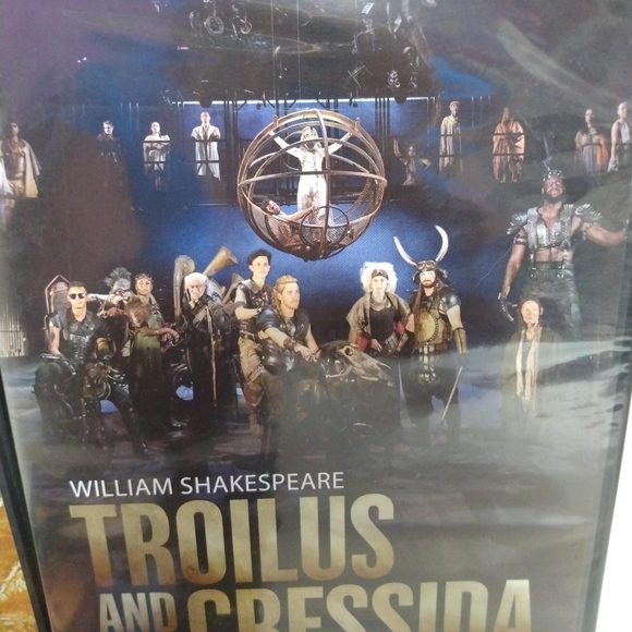 Macbeth & Troilus & Cressida DVDS & Book Bundle - Picture 3 of 6
